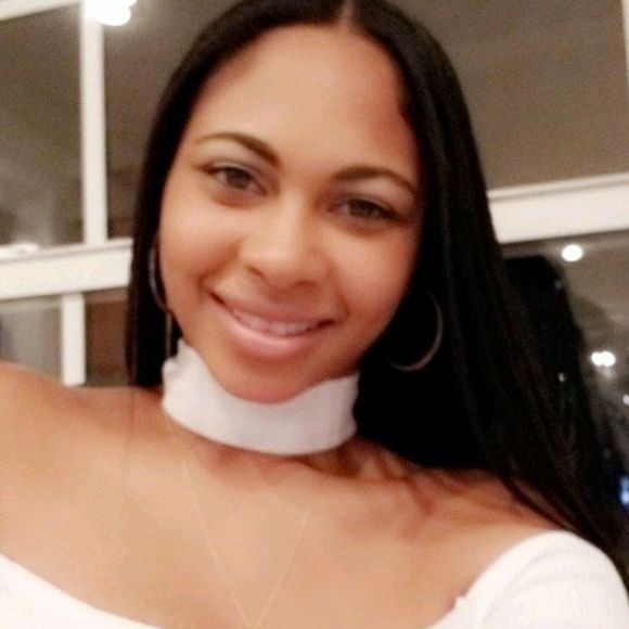 Meet your Posher, Gina - Picture 1 of 1